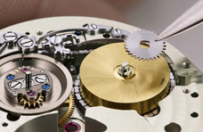 柏莱士手表上链困难怎么回事？南京维修中心解读