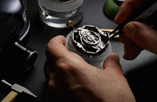 手表进水后的紧急处理方法与修复建议